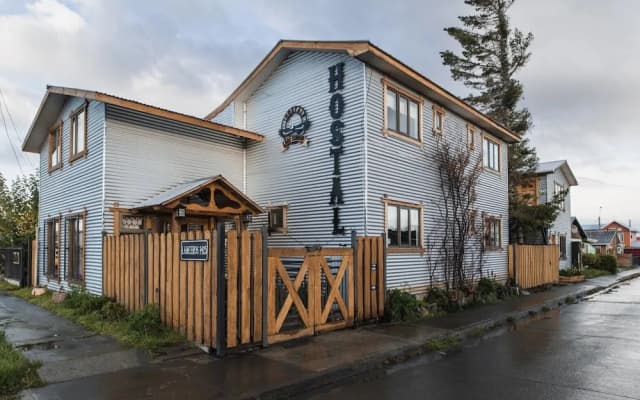 Hostal Lago Cóndor
