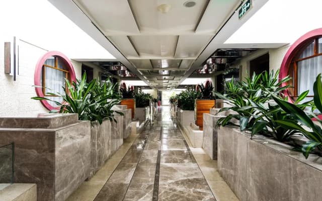 Guangzhou Yihe Hotel