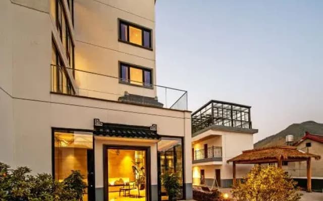 Anji Zhuyin Wild Luxury Holiday Homestay (Hello Kitty)