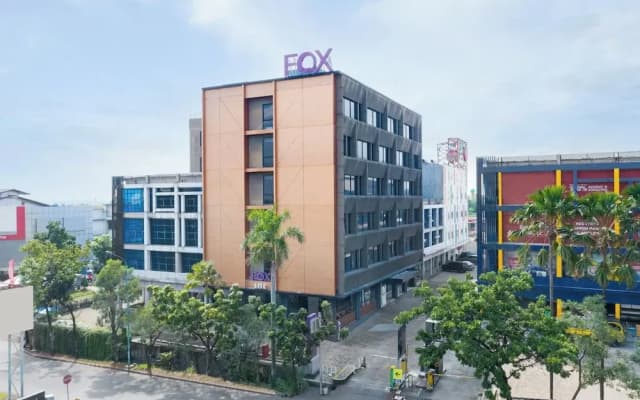 Fox Lite Hotel Cikarang