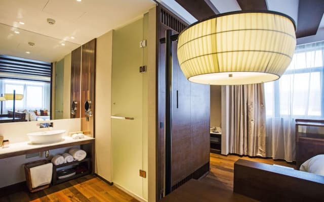 Manyue Select Holiday Hotel