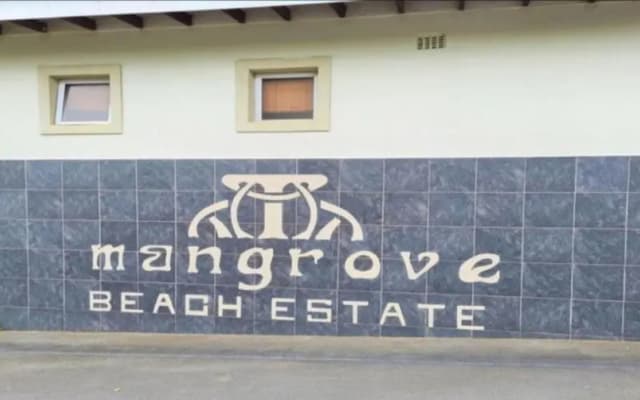 4 Boboyi - Mangrove Beach Estate