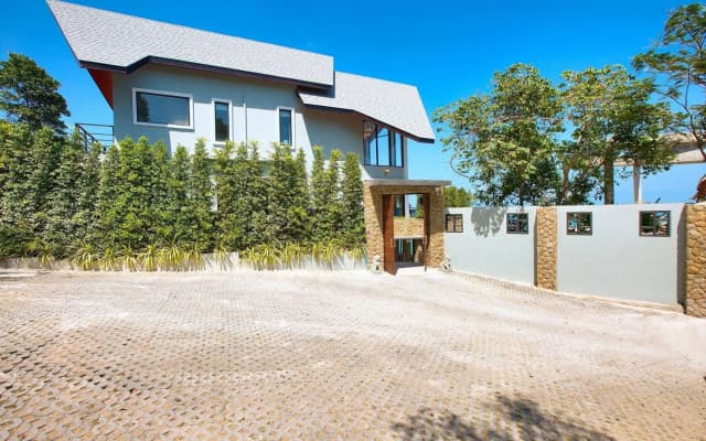 NB Sunrise Mountain Villa