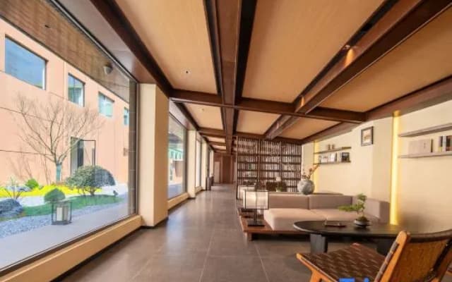 Hometown Famous Hotels in the Ancient City (Lu Xun’s Hometown Cangqiao Zhijie Store, Shaoxing)