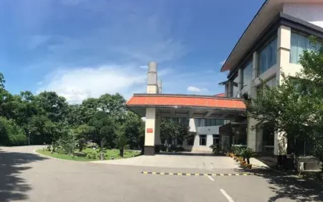 Longquan Hotel