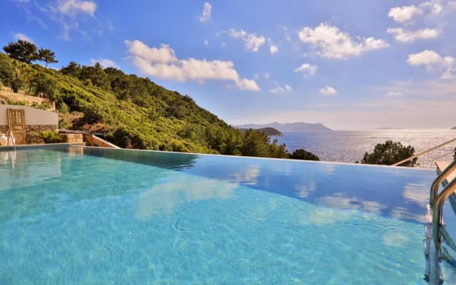 Hotel and Villa Kale Suites, heated pool in winter, adults only