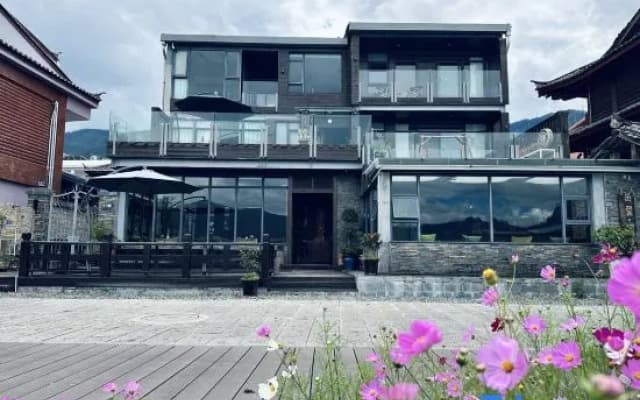 No.27 Cafe & Bar