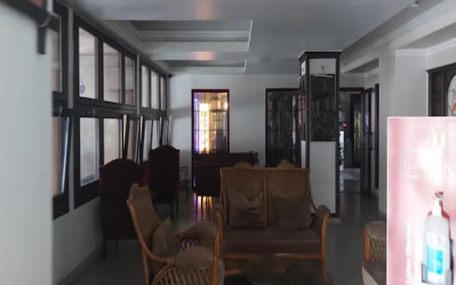 Uzunkum Hotel