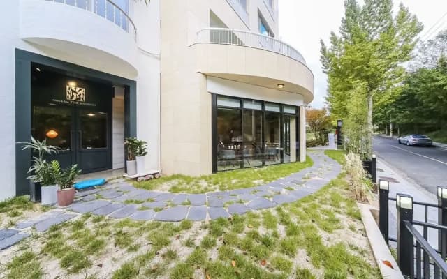 Ulsan Yeongnam Alps the Bamboo Hotel