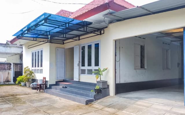 RedDoorz Syariah @ Griya Soeratin Pacitan