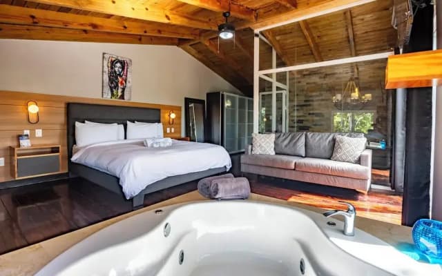 Villa Twelve27