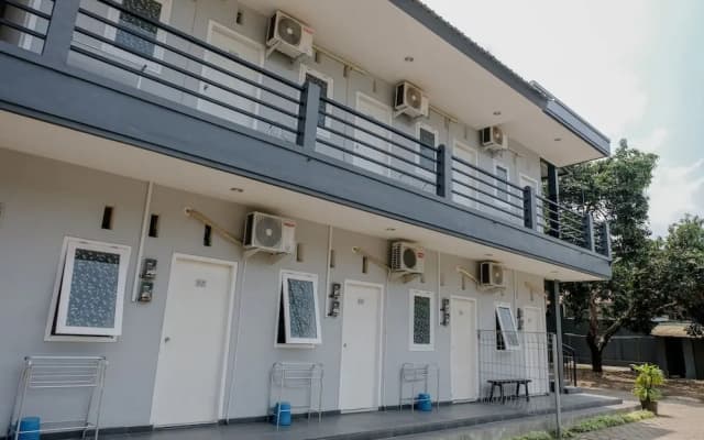 J3 Residence Syariah by OYO Rooms