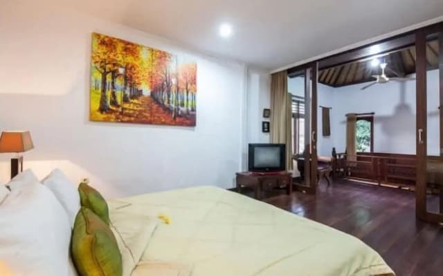 SMV- 2BedGRDN - V4 · 2BR Garden Villa Walk to shops and Beach Legian