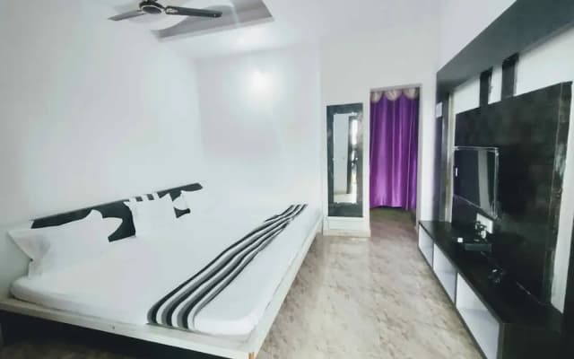 Goroomgo Hotel SONI Madhya Pradesh