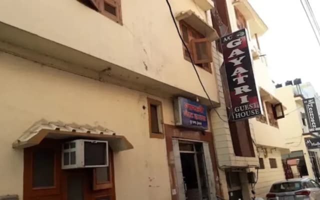 Harihar Guest House Haridwar by Goroomgo