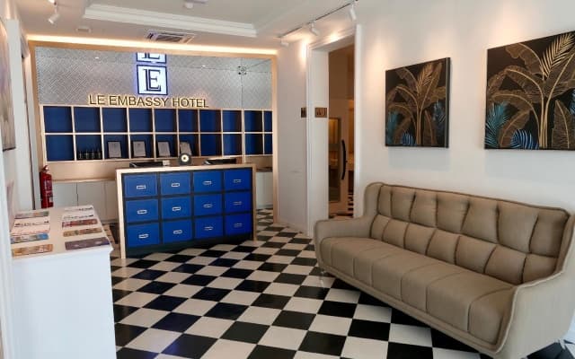 Le Embassy Hotel Georgetown