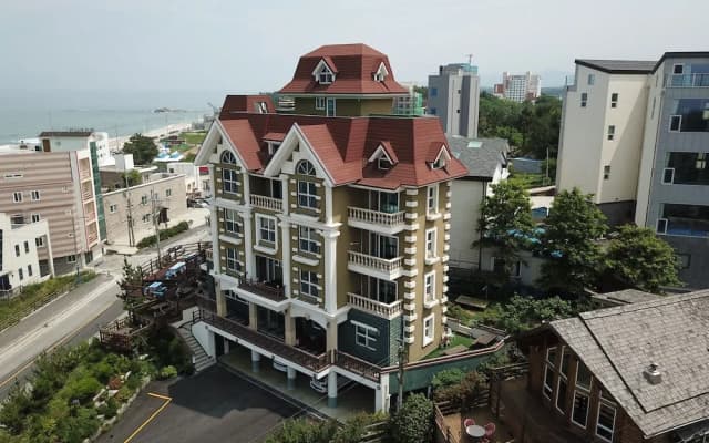 Gangneung Pension Sea and - Pet Friendly