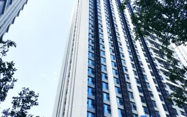 Le Ju Hotel(Zhengzhou Diehu Park Riverside Metro Station)