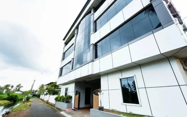 Cochin Airport Hotel By OYO Rooms