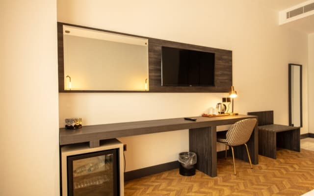 V Center Hotel