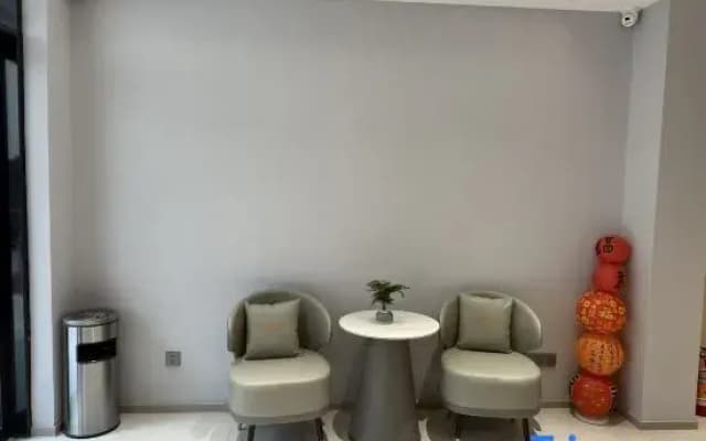 Yinghe Light Luxury Smart Homestay (Hengdian World Studios Store)