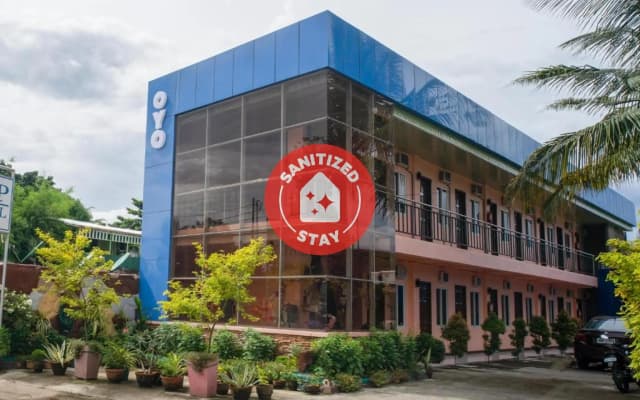 OYO 615 Cvp Hotel (Vaccinated Staff)