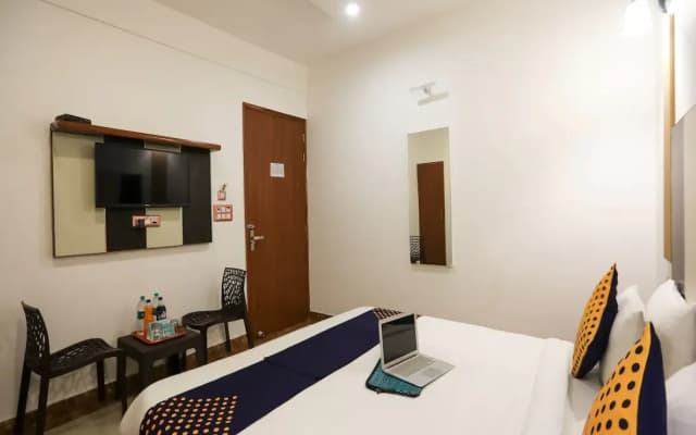 Hotel Silver Stay By Grb