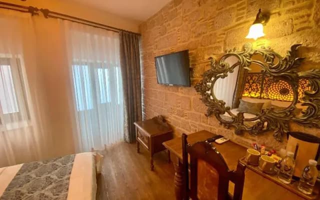 Rebetiko Luxury Hotel & Pool