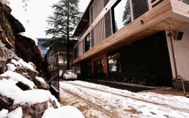 Hotel Cloud Chat