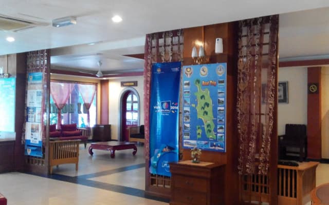 DJ Holiday Resort