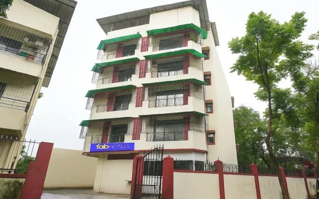 Fabhotel Galaxy Grand