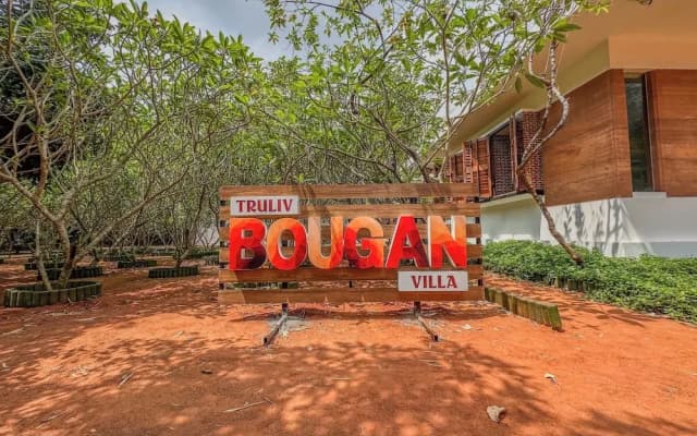 Truliv Bougan Villa