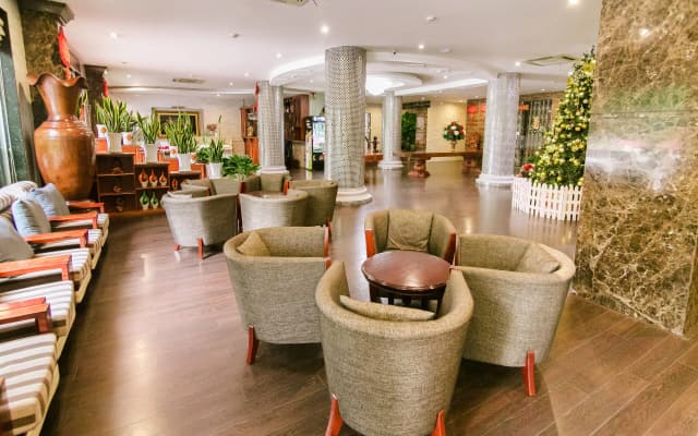 Long Bao Chau Hotel