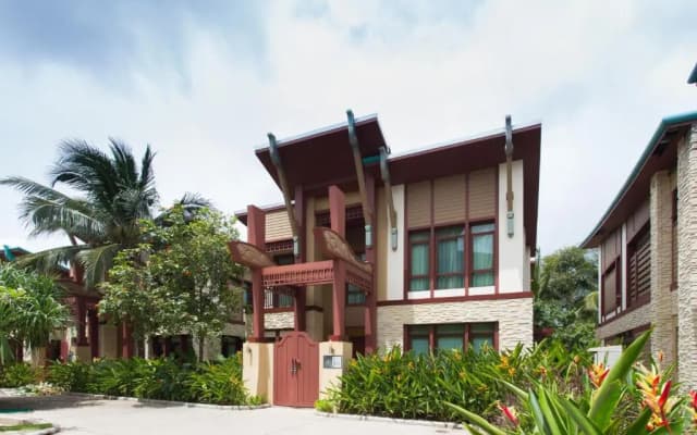 Amatapura Beachfront Villa 10