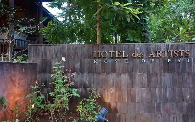 Hotel Des Artists Rose of Pai