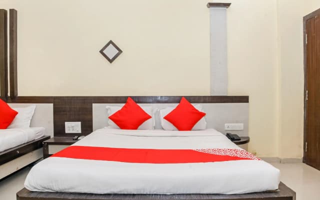 OYO 35702 Hotel Baba Sai