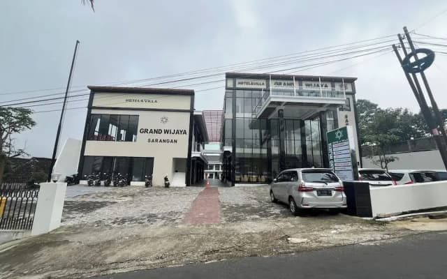 Grand Wijaya Hotel dan Villa Sarangan