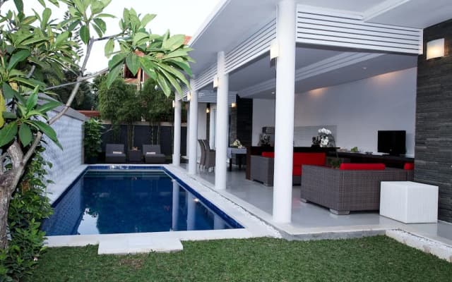 Heliconia Villa