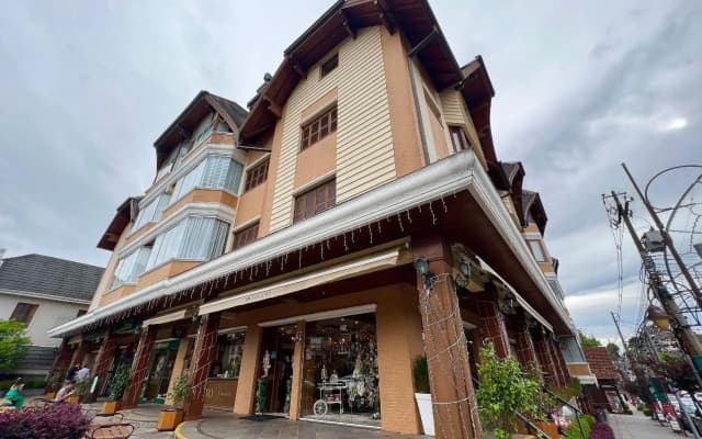 Gramado Boulevard 404 - Apto no coração de Gramado, 300 metros Rua Coberta