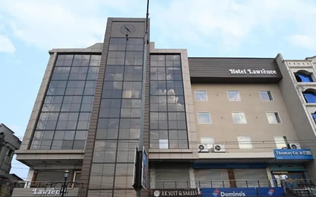 Hotel Lawrence