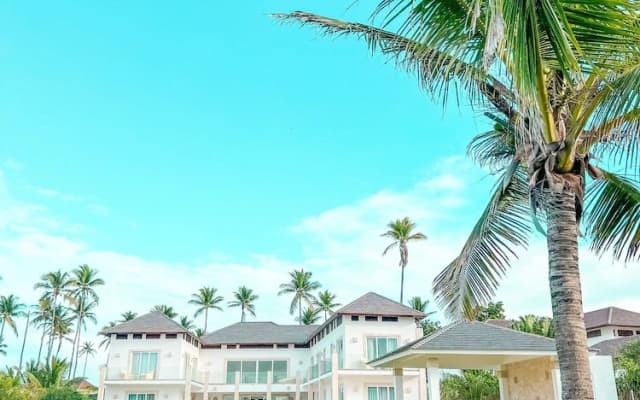 Peninsula Esmeralda Luxury Hotel & Villas