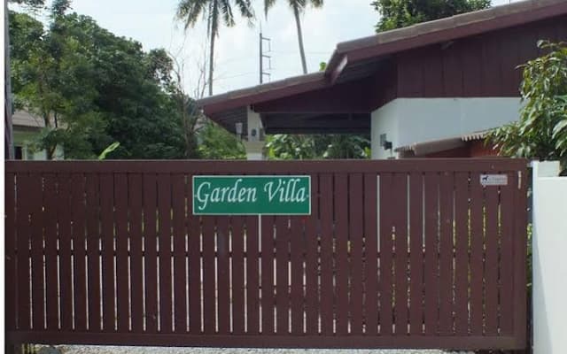 Vacation Garden Villa