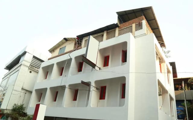 OYO 6712 Hotel Malabar House