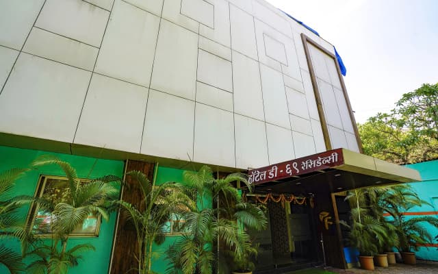 Fabhotel D69 Residency