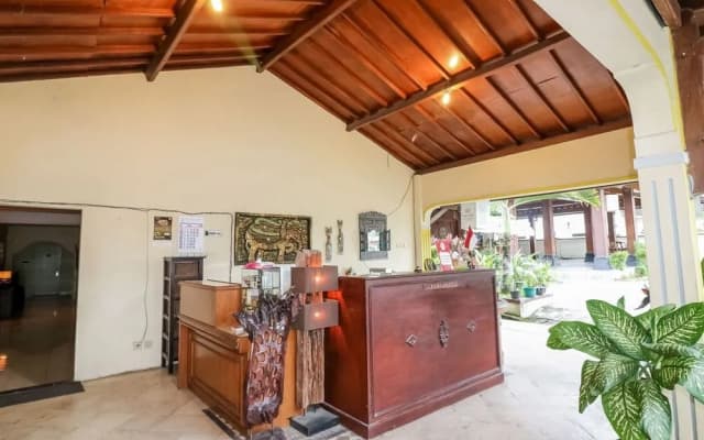 Nida Rooms 9 Kraton Tugu Railway Station At Hotel Queen Star