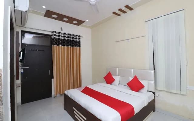 Bal Bihari Dham by OYO Rooms