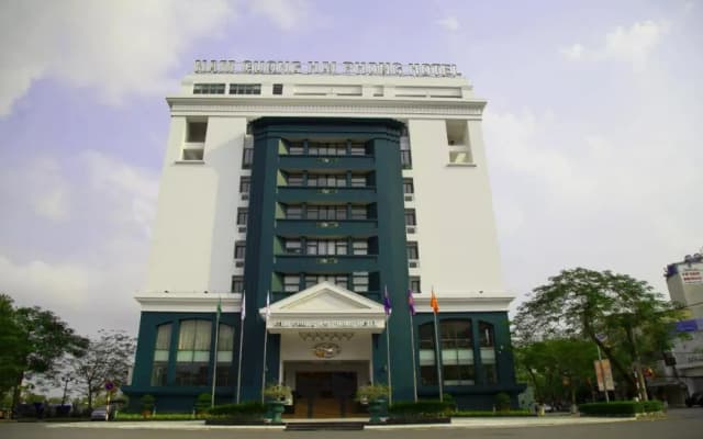 The Tray Hotel Hai Phong