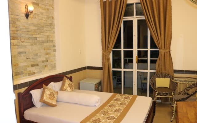 Ngoc Son Hotel