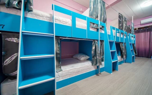 UrbanNest Hostel
