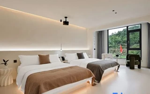 Floral Hotel·Xi like luxury wild hotel (Guling Scenic Area)